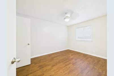 2401 Manor Road #136, Austin, TX 78722 - Photo 7