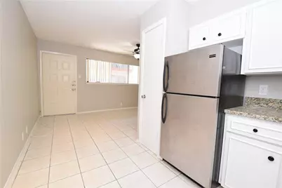 2404 Longview Street #103, Austin, TX 78705 - Photo 9