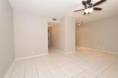 2404 Longview Street #103, Austin, TX 78705 - Photo 11