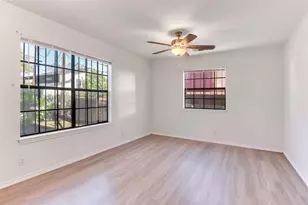 1903 E 20th St, Austin, TX 78722 - Photo 5