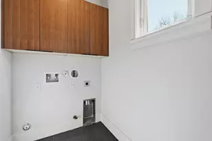 2921 Lyons Rd, Austin, TX 78702 - Photo 17