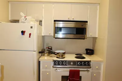 612 Park Place #202, Austin, TX 78705 - Photo 9