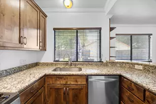 12800 Meehan Dr, Austin, TX 78727 - Photo 11