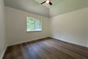 1621 Parkfield Cir, Round Rock, TX 78664 - Photo 15