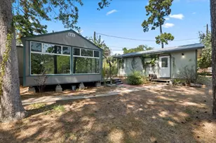 138 Forest Ln, Bastrop, TX 78602 - Photo 3