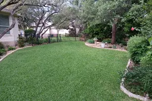 416 Brazos Dr, Georgetown, TX 78628 - Photo 33