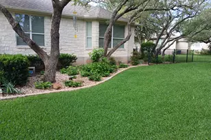 416 Brazos Dr, Georgetown, TX 78628 - Photo 3