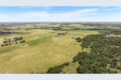 100 Rundberg Drive, Jarrell, TX 76537 - Photo 9