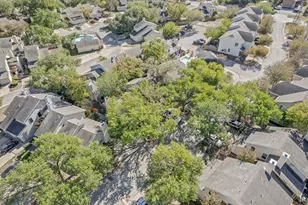 512 Eberhart Ln, Austin, TX 78745 - Photo 29