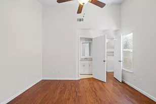 512 Eberhart Ln, Austin, TX 78745 - Photo 21