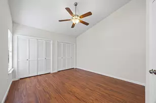 512 Eberhart Ln, Austin, TX 78745 - Photo 19