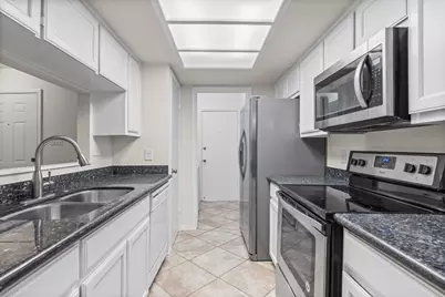 512 Eberhart Lane #1402, Austin, TX 78745 - Photo 9