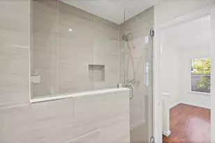 512 Eberhart Ln, Austin, TX 78745 - Photo 23