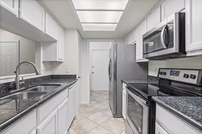 512 Eberhart Lane #1402, Austin, TX 78745 - Photo 3