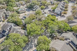 512 Eberhart Ln, Austin, TX 78745 - Photo 29