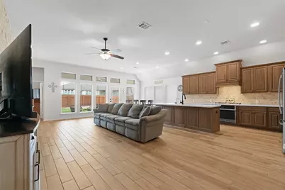 405 Glen Arbor Drive, Liberty Hill, TX 78642 - Photo 5