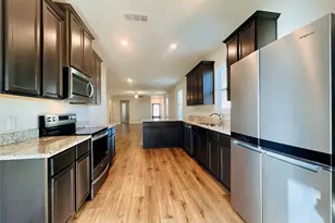 401 Liberty Meadows Dr, Liberty Hill, TX 78642 - Photo 5