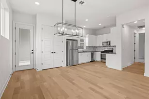 8414 Bowling Green Dr, Austin, TX 78757 - Photo 11