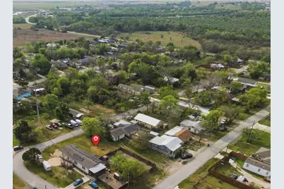 104 Royal Street, Taylor, TX 76574 - Photo 9