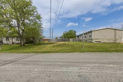 104 Royal Street, Taylor, TX 76574 - Photo 15