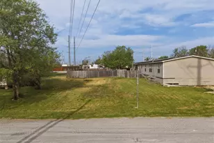 104 Royal St, Taylor, TX 76574 - Photo 1