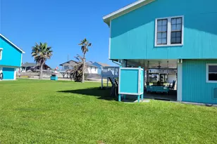 16606 John Davis Rd, Jamaica Beach, TX 77554 - Photo 9