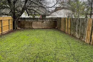 1013 Christopher St, Round Rock, TX 78681 - Photo 15