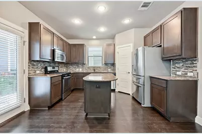 2021 Carlson Drive, Austin, TX 78741 - Photo 9