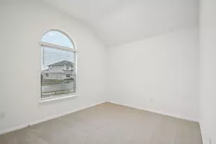 326 Dogvane Cir, Kyle, TX 78640 - Photo 5