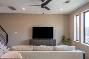 6409 Berkman Dr, Austin, TX 78723 - Photo 9