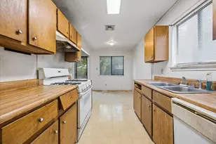 7701 Wakefield Dr, Austin, TX 78749 - Photo 7