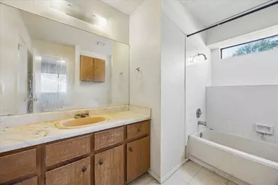 7701 Wakefield Drive, Austin, TX 78749 - Photo 9