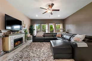 8721 Sikes Way, Austin, TX 78747 - Photo 5