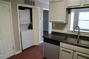 1624 Aquarena Springs Dr, San Marcos, TX 78666 - Photo 7