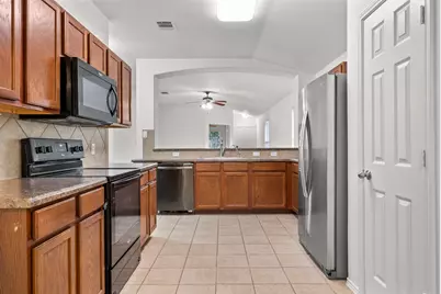 118 Camellia Drive, Hutto, TX 78634 - Photo 9