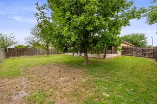118 Camellia Dr, Hutto, TX 78634 - Photo 29
