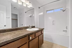 118 Camellia Dr, Hutto, TX 78634 - Photo 17