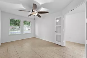 118 Camellia Dr, Hutto, TX 78634 - Photo 13