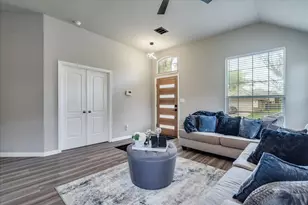 2133 Sid Allens Dr, Buda, TX 78610 - Photo 5