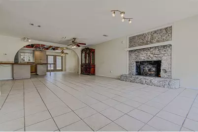 322 E Castleshoals Drive, Granite Shoals, TX 78654 - Photo 5