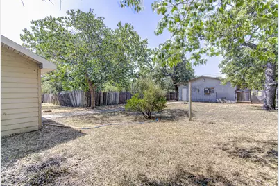 322 E Castleshoals Drive, Granite Shoals, TX 78654 - Photo 23