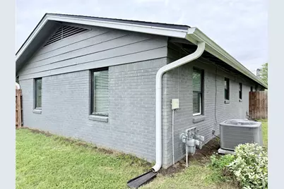 10700 Plains Trail, Austin, TX 78758 - Photo 25