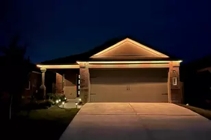 204 Longbridge Dr, Hutto, TX 78634 - Photo 21