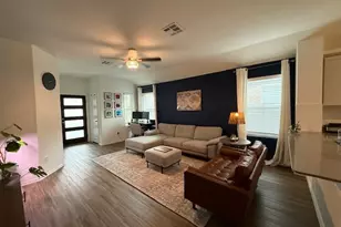204 Longbridge Dr, Hutto, TX 78634 - Photo 3