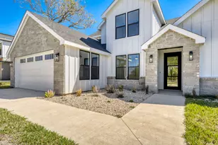 208 Ulupau Cir, Bastrop, TX 78602 - Photo 3