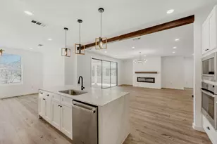 208 Ulupau Cir, Bastrop, TX 78602 - Photo 9
