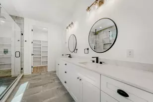 208 Ulupau Cir, Bastrop, TX 78602 - Photo 15