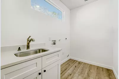 208 Ulupau Circle, Bastrop, TX 78602 - Photo 11