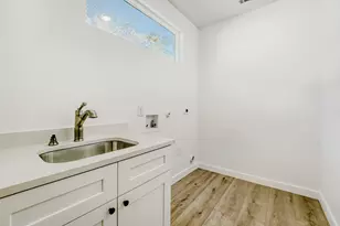 208 Ulupau Cir, Bastrop, TX 78602 - Photo 11