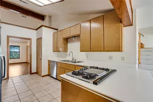 199 Middleton Rd, Spicewood, TX 78669 - Photo 13